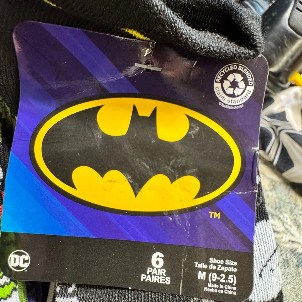 Set of 2 Teenage Mutant Ninja Turtles/DC Batman Socks Brand new Sz‎ M 9-2.5